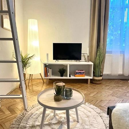 Apartment Cecil - Old Town Bratislava Bagian luar foto