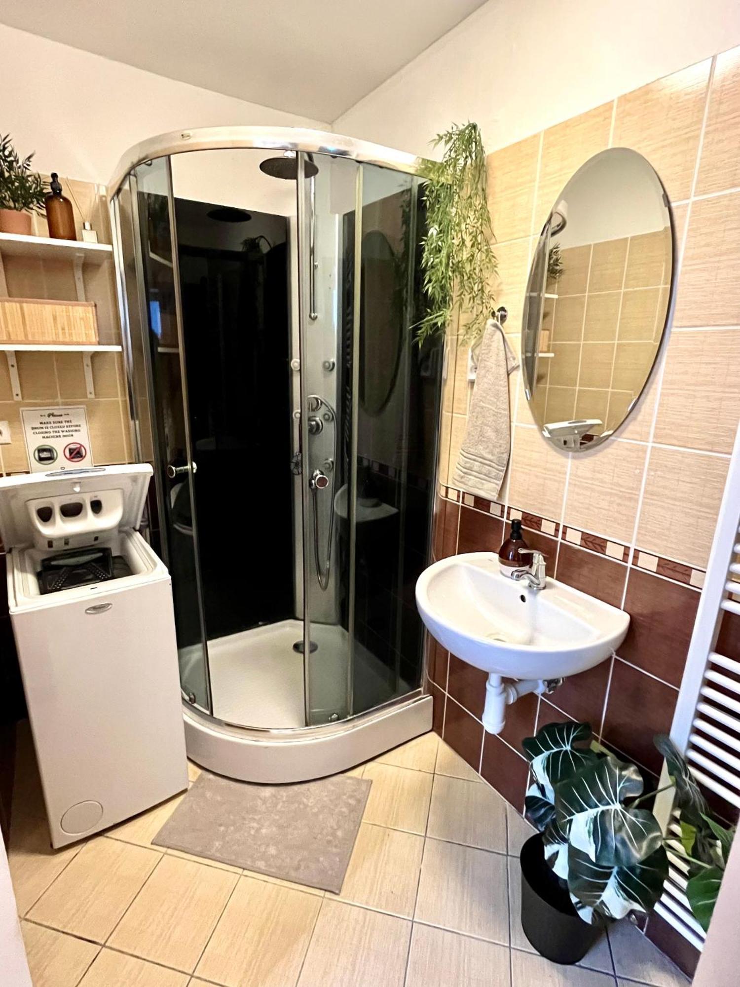 Apartment Cecil - Old Town Bratislava Bagian luar foto