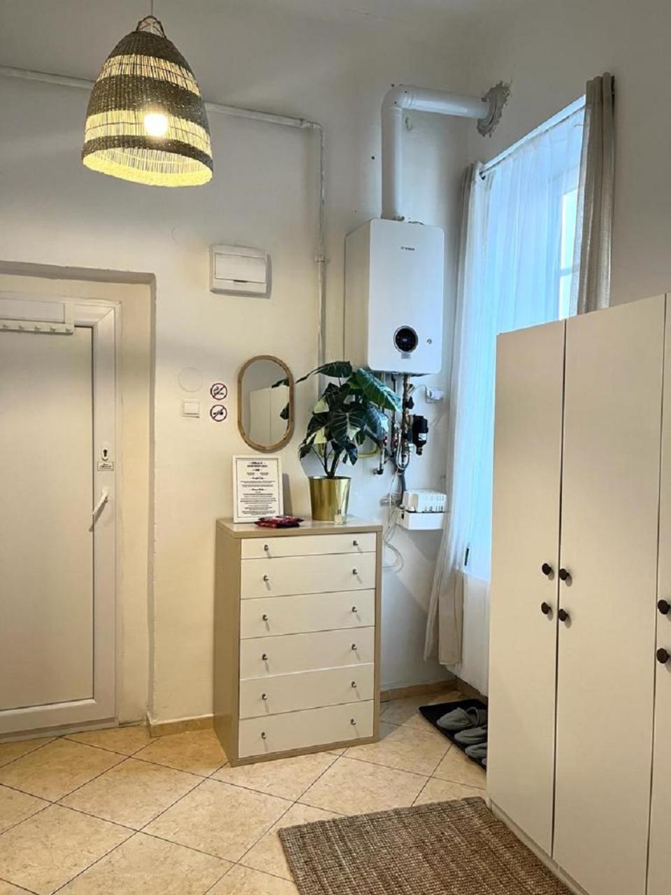 Apartment Cecil - Old Town Bratislava Bagian luar foto