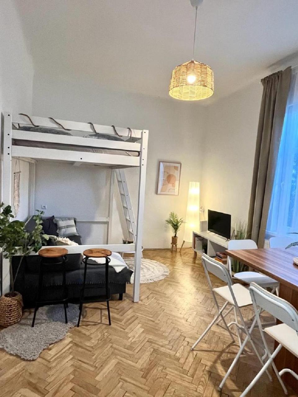 Apartment Cecil - Old Town Bratislava Bagian luar foto