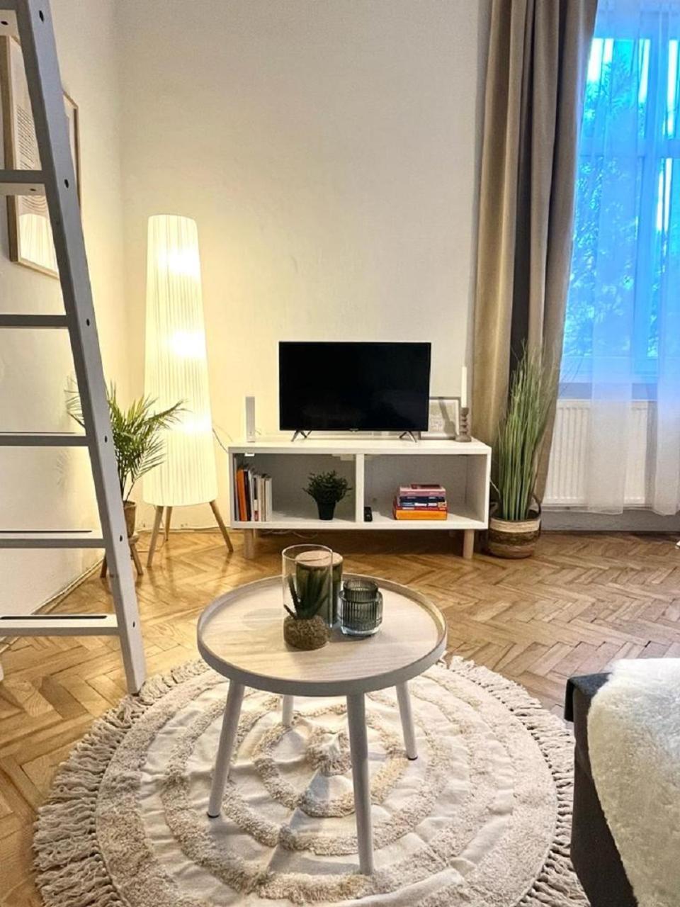 Apartment Cecil - Old Town Bratislava Bagian luar foto